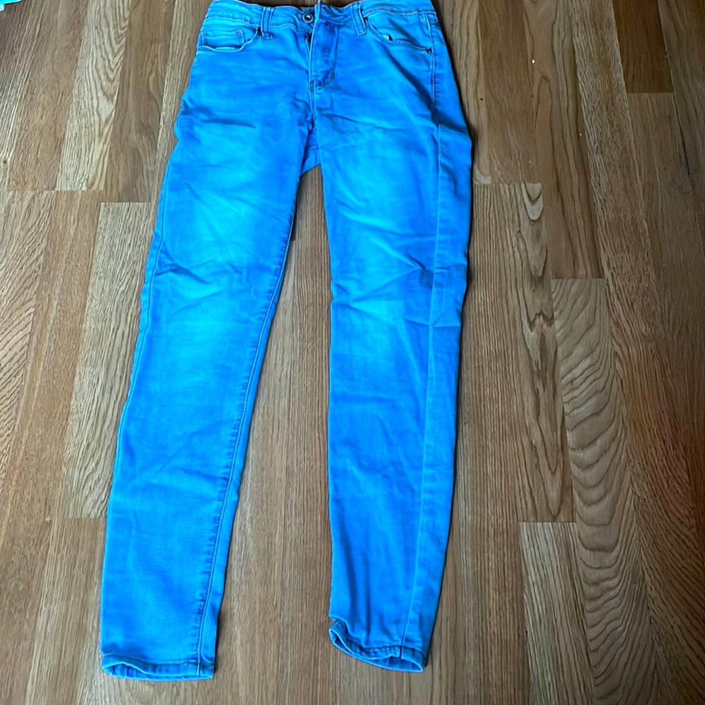 Light wash skinny jeans size 3 juniors